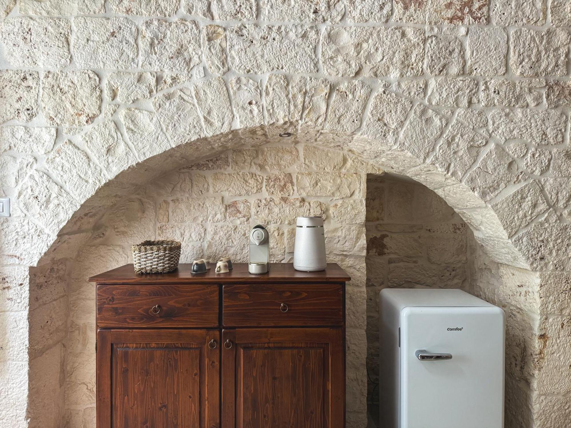 Trullo Pinto Apartment โลโกโรตอนโด ภายนอก รูปภาพ