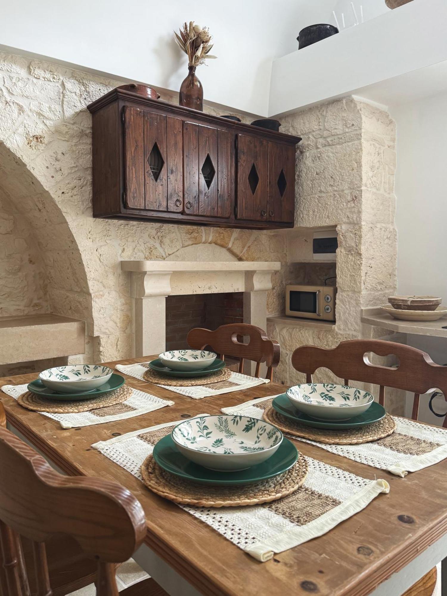 Trullo Pinto Apartment โลโกโรตอนโด ภายนอก รูปภาพ